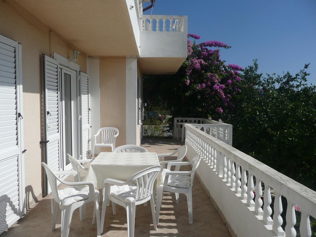 Apartment Dudic Palit Esterno foto